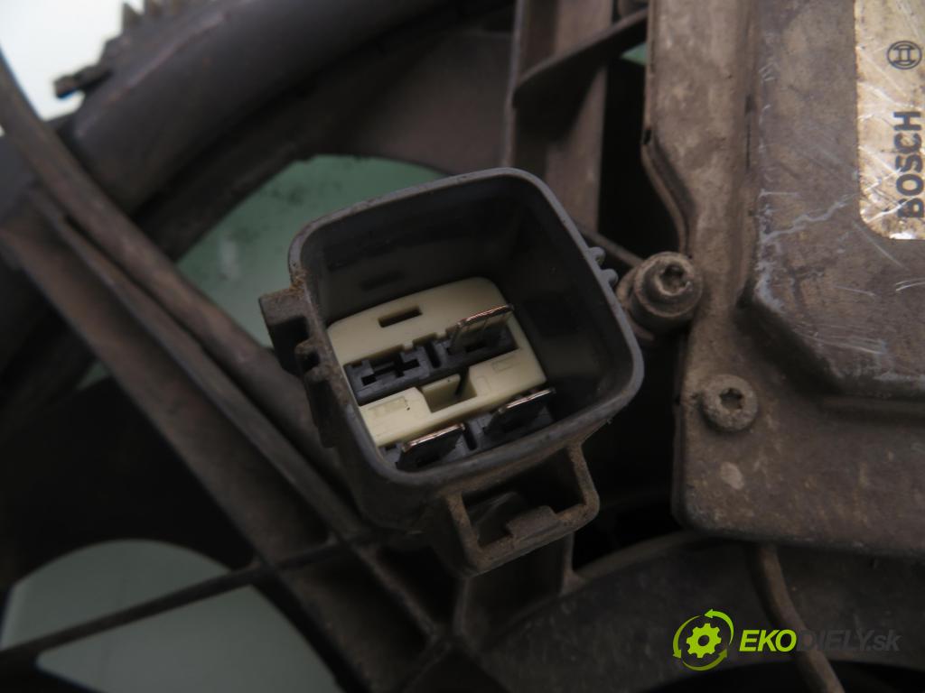 VOLVO V70 I (875, 876) KOMBI 1997 103,00 2.5 TDI - D 5252 T 2461,00 Ventilátor chladič vody 3135103495 ; 1137328081