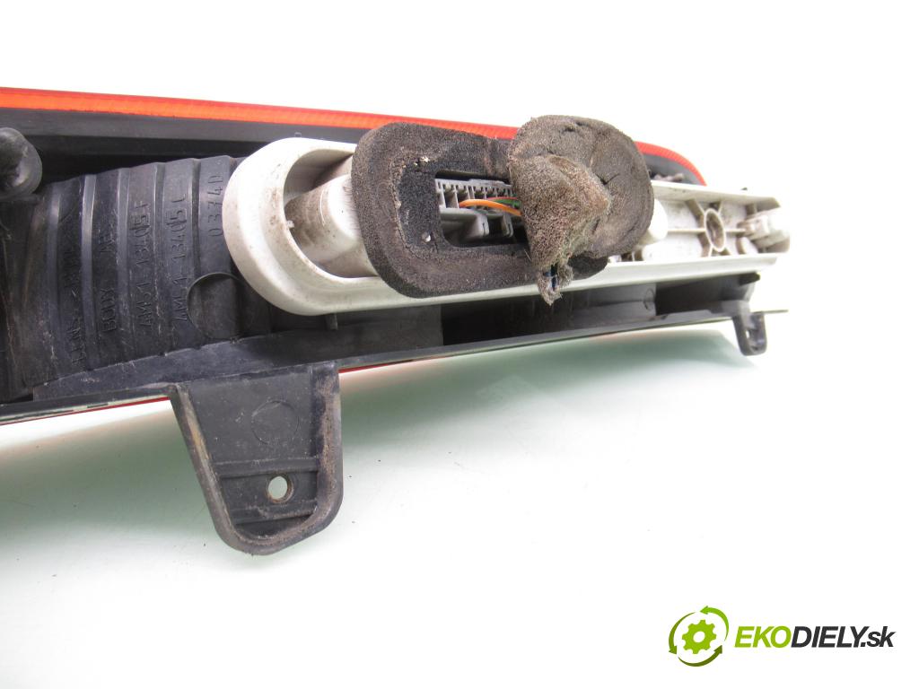 FORD FOCUS II Turnier (DA_, FFS, DS) KOMBI 2005 107,00 2 - AODA 1999,00 Svetlo ľavé zadné