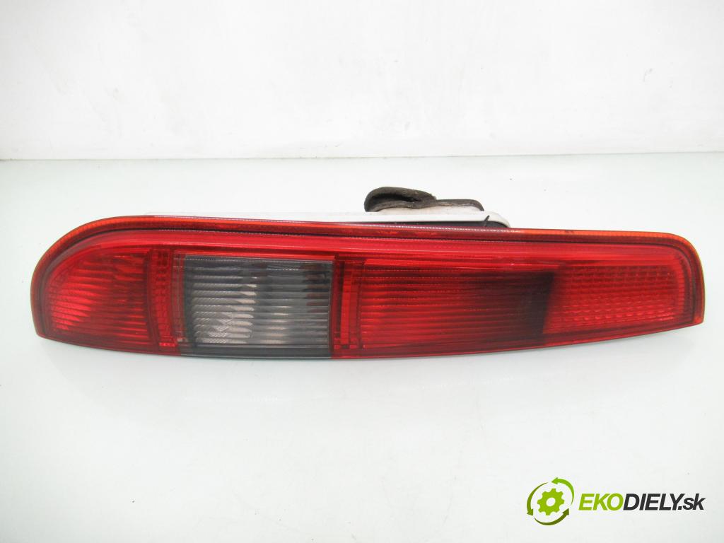 FORD FOCUS II Turnier (DA_, FFS, DS) KOMBI 2005 107,00 2 - AODA 1999,00 Svetlo ľavé zadné