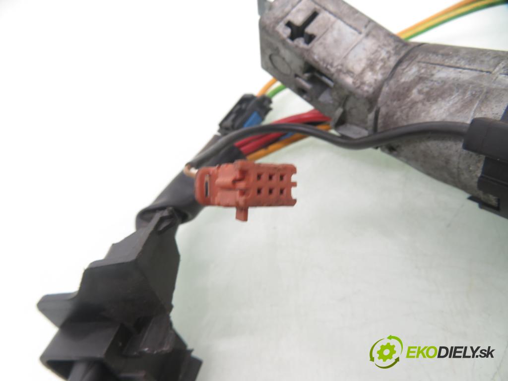 CITROEN C5 I Break (DE_) KOMBI 2001 98,00 2.2 HDi (DE4HXB, DE4HXE) - 4HX (DW12TED4/FAP) 2179,00 spinačka 9632897680 (Spínacia skrinka)