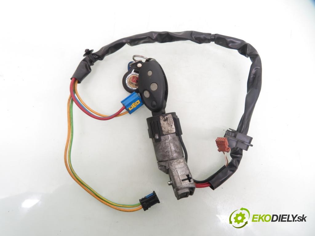 CITROEN C5 I Break (DE_) KOMBI 2001 98,00 2.2 HDi (DE4HXB, DE4HXE) - 4HX (DW12TED4/FAP) 2179,00 spinačka 9632897680 (Spínacia skrinka)
