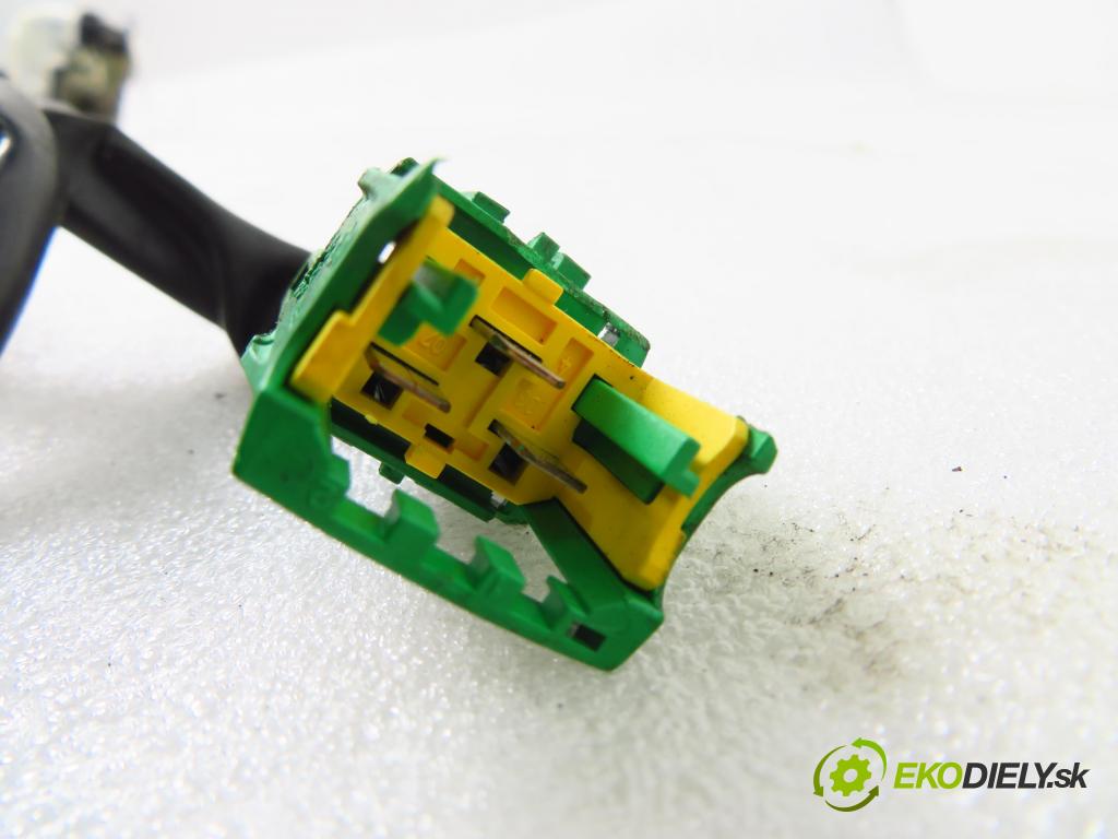 CITROEN C3 I (FC_) HB 2003 50,00 1.4 HDi 8V - 8HX 1398,00 spinačka N05014131 (Spínacia skrinka)