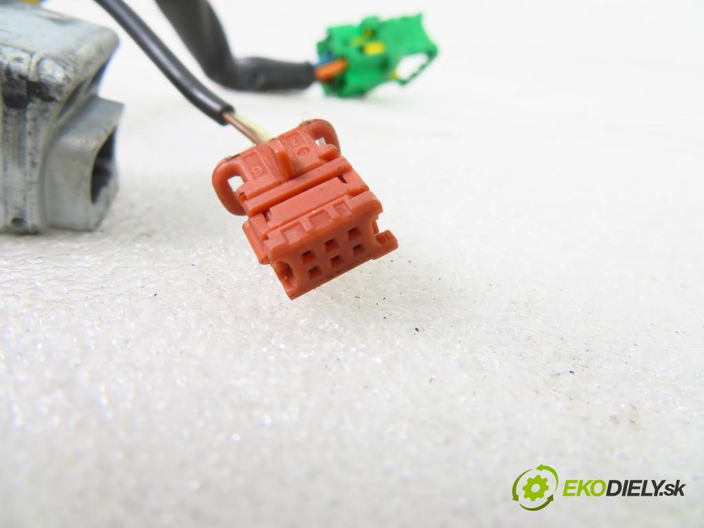 CITROEN C3 I (FC_) HB 2003 50,00 1.4 HDi 8V - 8HX 1398,00 spinačka N05014131 (Spínacia skrinka)