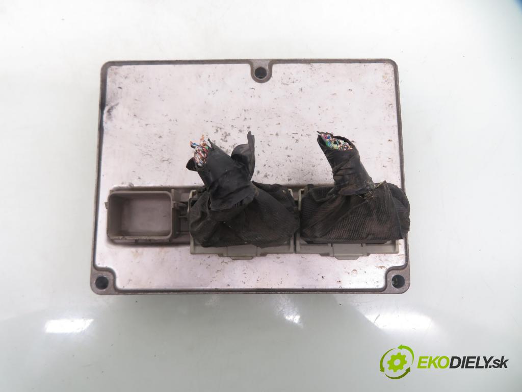 FORD FOCUS II Turnier (DA_, FFS, DS) KOMBI 2005 107,00 2 - AODA 1999,00 spínačka / imobilizéra IMMO / řídící jednotka 5M5112A650SD ; 3M5F10A855A ; 4M5T14014