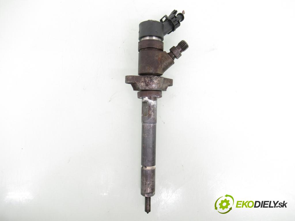 CITROEN XSARA PICASSO (N68) MINIVAN 2005 80,00 1.6 HDi - 9HZ (DV6TED4) 1560,00 vstrekovač 0445110259 (Vstrekovač paliva)