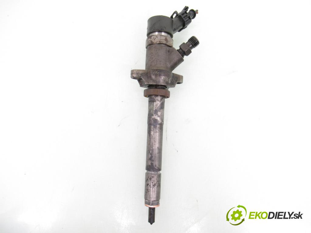 CITROEN XSARA PICASSO (N68) MINIVAN 2005 80,00 1.6 HDi - 9HZ (DV6TED4) 1560,00 vstrekovač 0445110259 (Vstrekovač paliva)