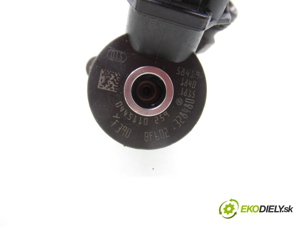 CITROEN XSARA PICASSO (N68) MINIVAN 2005 80,00 1.6 HDi - 9HZ (DV6TED4) 1560,00 vstrekovač 0445110259 (Vstrekovač paliva)