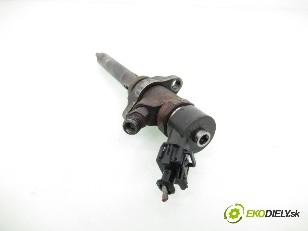 CITROEN XSARA PICASSO (N68) MINIVAN 2005 80,00 1.6 HDi - 9HZ (DV6TED4) 1560,00 vstrekovač 0445110259 (Vstrekovač paliva)