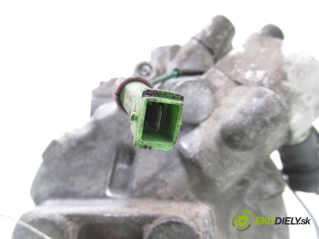 VW PASSAT B5 Variant (3B5) KOMBI 1997 81,00 1.9 TDI 110 - AFN 1896,00 KOMPRESOR: klimatizace 8D0260808 ; 4472208182 (Kompresor klimatizace)