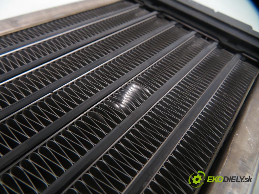 LANCIA LYBRA SW (839_) KOMBI 2002 85,00 1.9 JTD - 937 A2.000 1910,00 Výhrevné teleso, radiátor kúrenia elektrická 590530000 (Radiátor kúrenia)