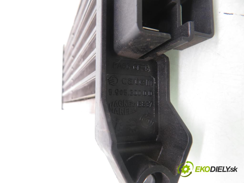 LANCIA LYBRA SW (839_) KOMBI 2002 85,00 1.9 JTD - 937 A2.000 1910,00 Výhrevné teleso, radiátor kúrenia elektrická 590530000 (Radiátor kúrenia)