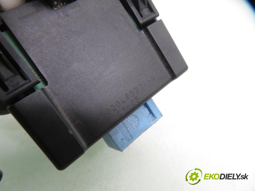 RENAULT ESPACE IV (JK0/1_) MINIVAN 2003 120,00 2.0 Turbo (JK0A, JK0B, JK0N) - F4R 796 1998,00 vypínač brzdy MANUÁLNY: 8200048590G