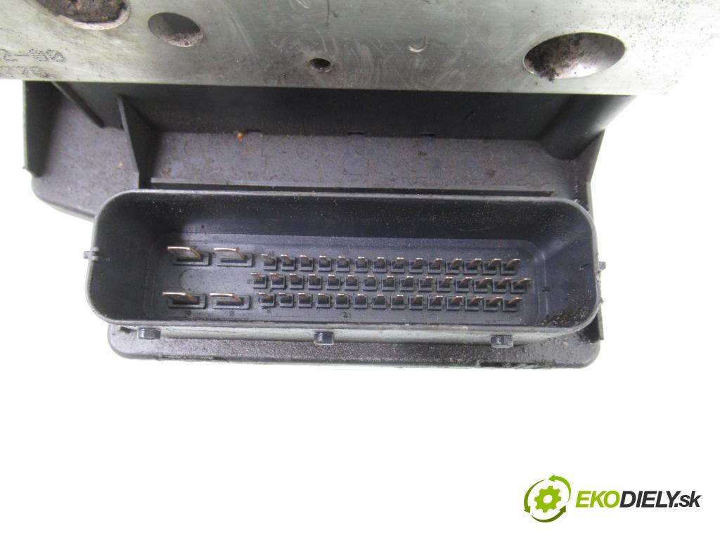 VW GOLF IV (1J1) HB 2000 81,00 1.9 TDI 110 - ASV 1896,00 Pumpa ABS 6X0614517 ; 1C0907379 (Pumpa ABS)