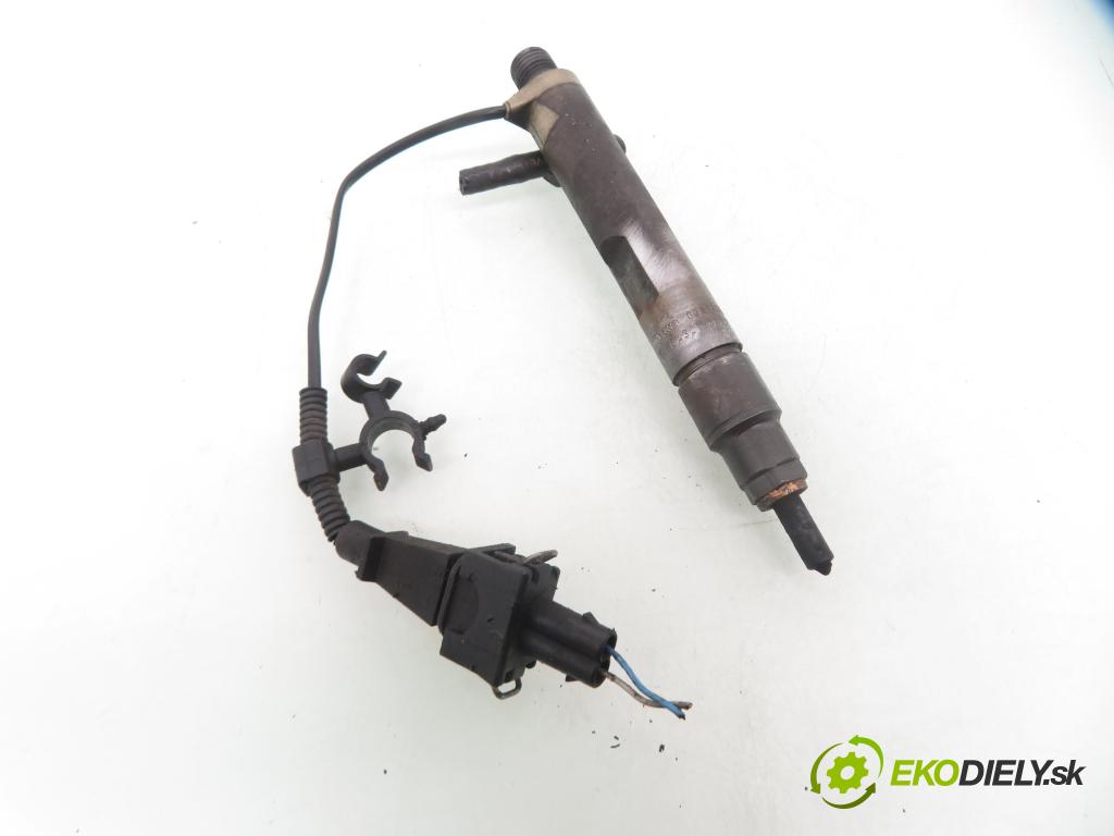 VW GOLF IV (1J1) HB 2000 81,00 1.9 TDI 110 - ASV 1896,00 Vstrekovacie ventily 038130202B ; 038130202A (Vstrekovací ventil)