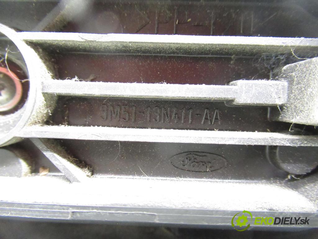 FORD C-MAX (DM2) MINIVAN 2004 80,00 1.6 TDCi - G8DD 1560,00 Svetlo pravé zadné 2SK009504 ; 3M5113N411AA