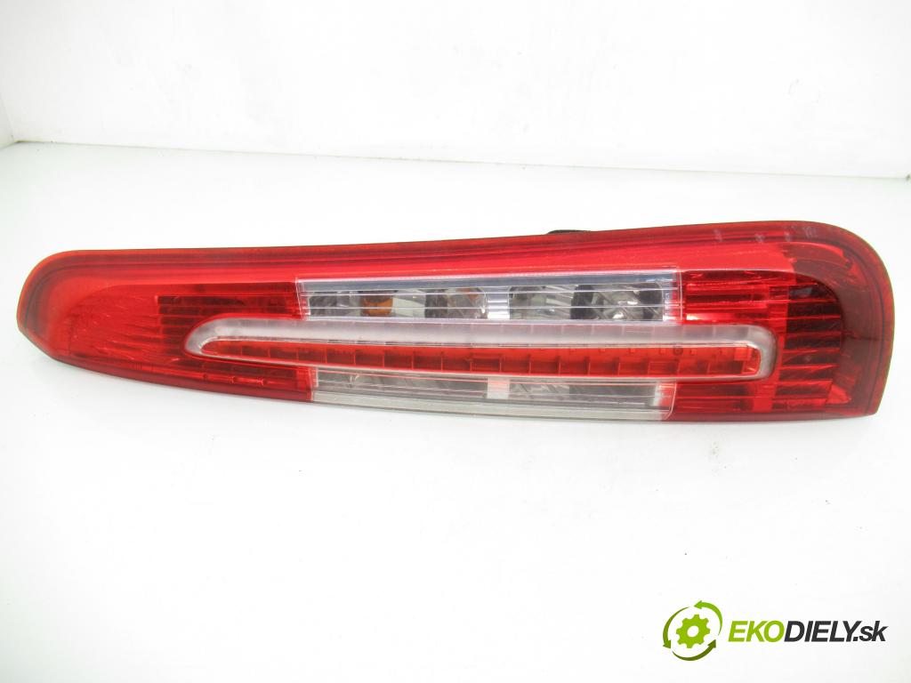 FORD C-MAX (DM2) MINIVAN 2004 80,00 1.6 TDCi - G8DD 1560,00 Svetlo pravé zadné 2SK009504 ; 3M5113N411AA