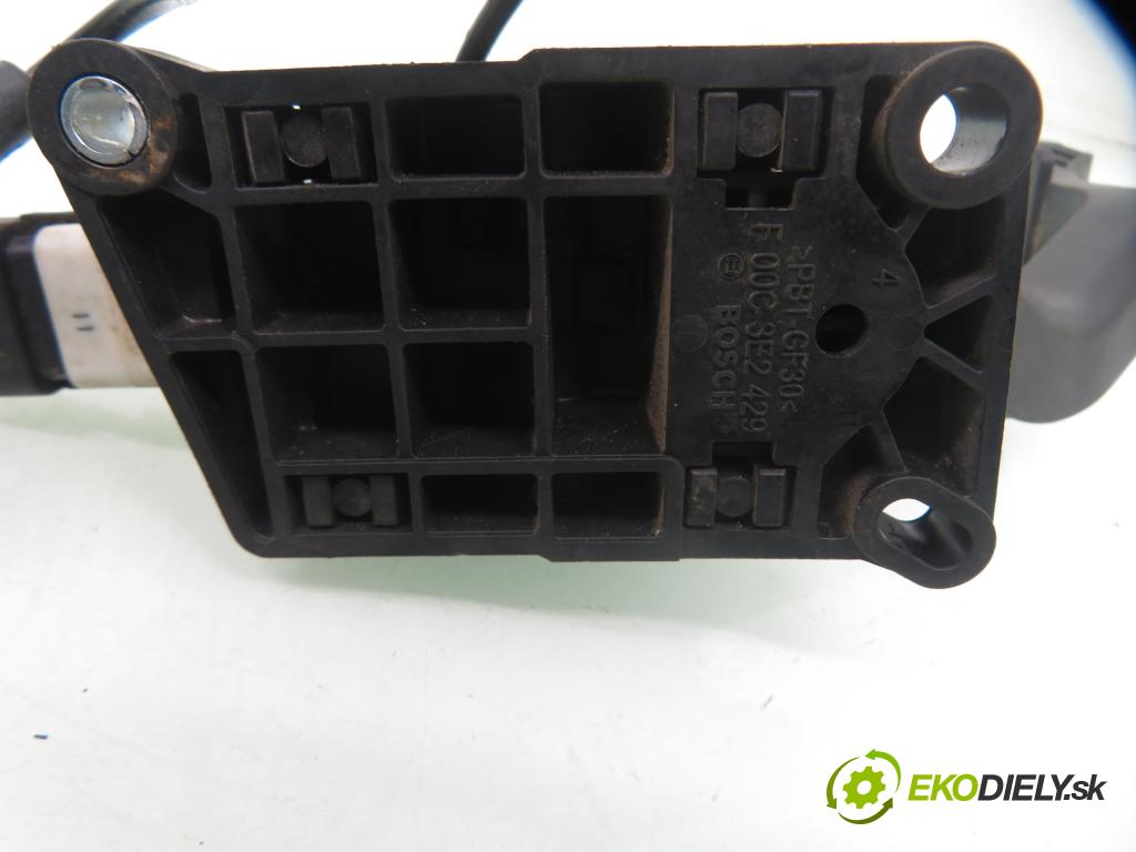 CITROEN C4 I (LC_) HB 2004 80,00 1.6 HDi 109 - 9HZ (DV6TED4) 1560,00 Potenciometer plynu F00C3E2429 ; 0280755001 ; 9650889180 (Potenciometer plynového pedálu)