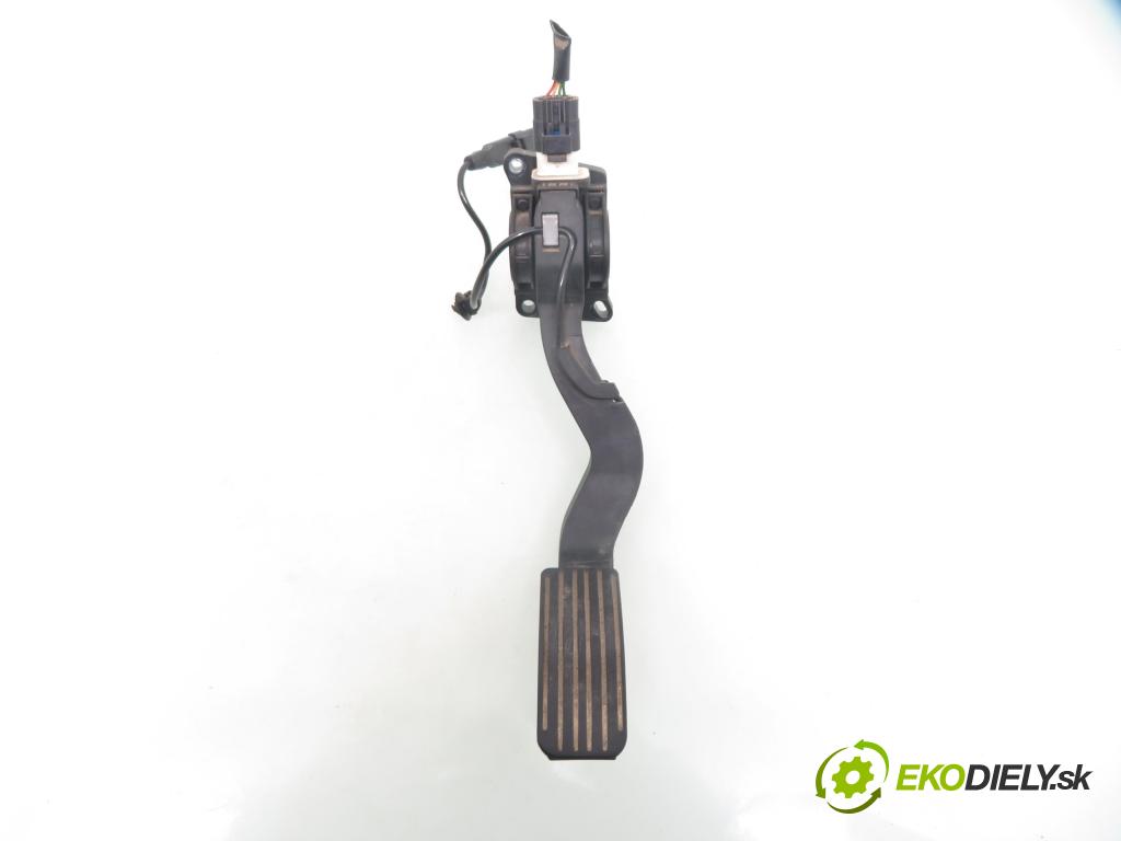 CITROEN C4 I (LC_) HB 2004 80,00 1.6 HDi 109 - 9HZ (DV6TED4) 1560,00 Potenciometer plynu F00C3E2429 ; 0280755001 ; 9650889180 (Potenciometer plynového pedálu)