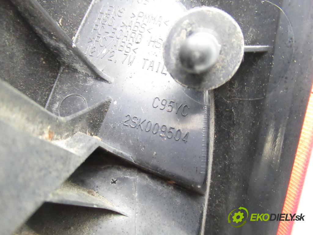 FORD C-MAX (DM2) MINIVAN 2004 80,00 1.6 TDCi - G8DD 1560,00 světlo levé zadní 2SK009504 ; 3M5113N411AA