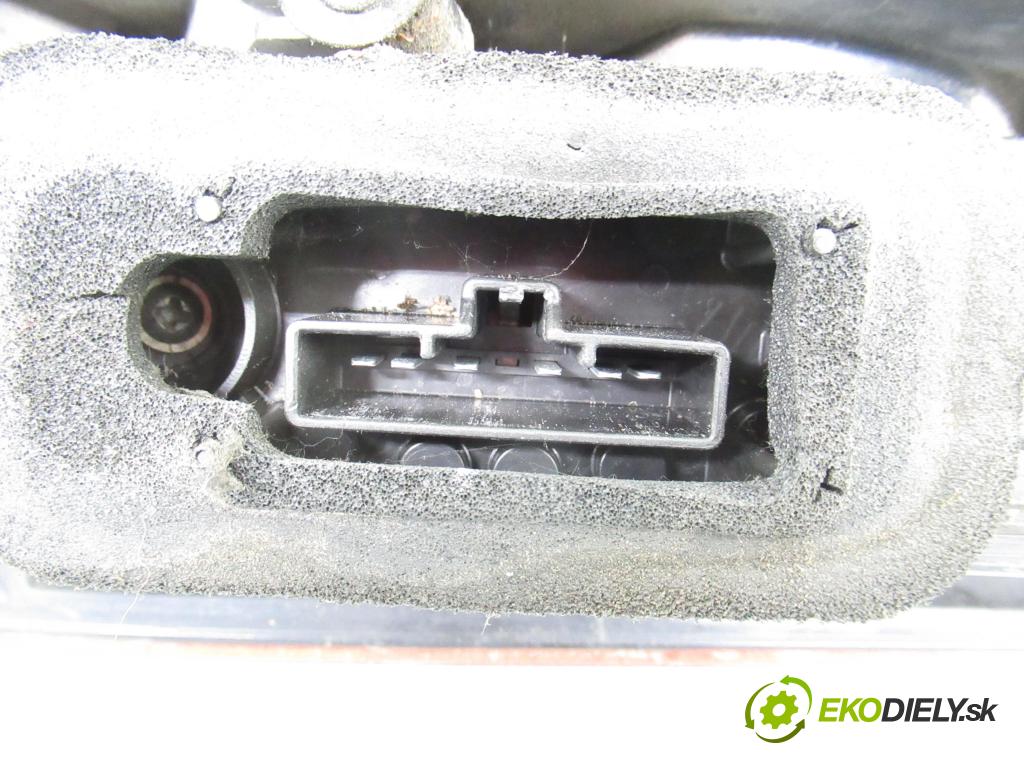 FORD C-MAX (DM2) MINIVAN 2004 80,00 1.6 TDCi - G8DD 1560,00 Svetlo ľavé zadné 2SK009504 ; 3M5113N411AA