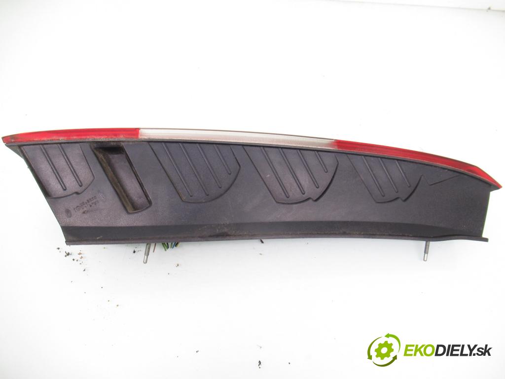 FORD C-MAX (DM2) MINIVAN 2004 80,00 1.6 TDCi - G8DD 1560,00 Svetlo ľavé zadné 2SK009504 ; 3M5113N411AA