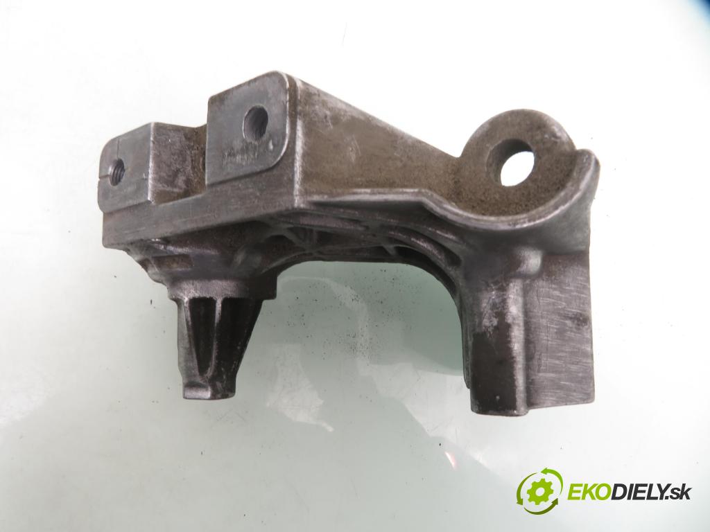VW GOLF IV (1J1) HB 2000 81,00 1.9 TDI 110 - ASV 1896,00 Uchytenie Motor 038199207H