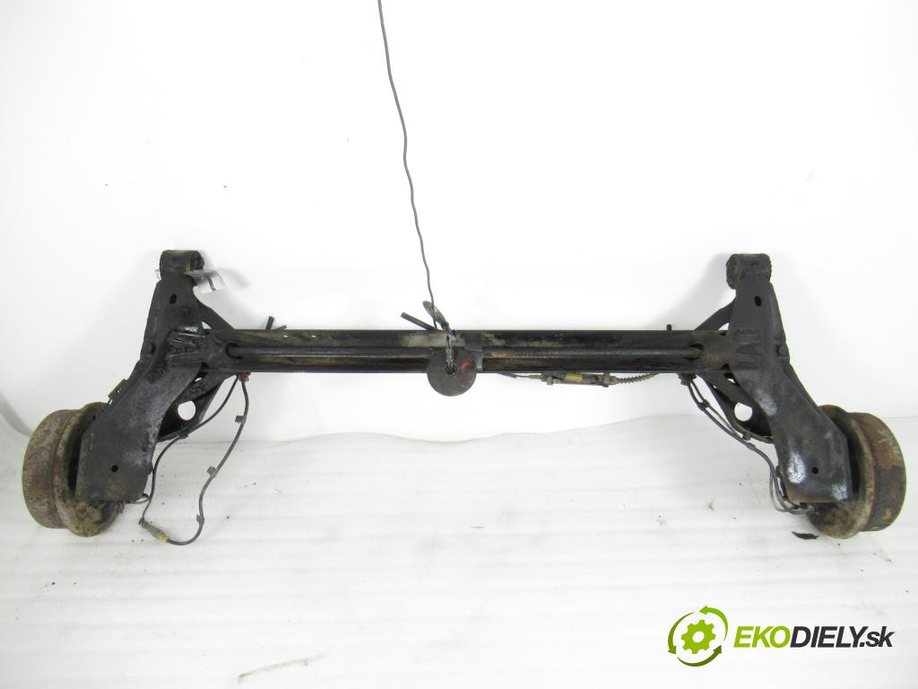 OPEL CORSA C (X01) HB 2002 43,00 1.0 12V 58 - Z 10 XE 973,00 výztuha zadní část ABS 