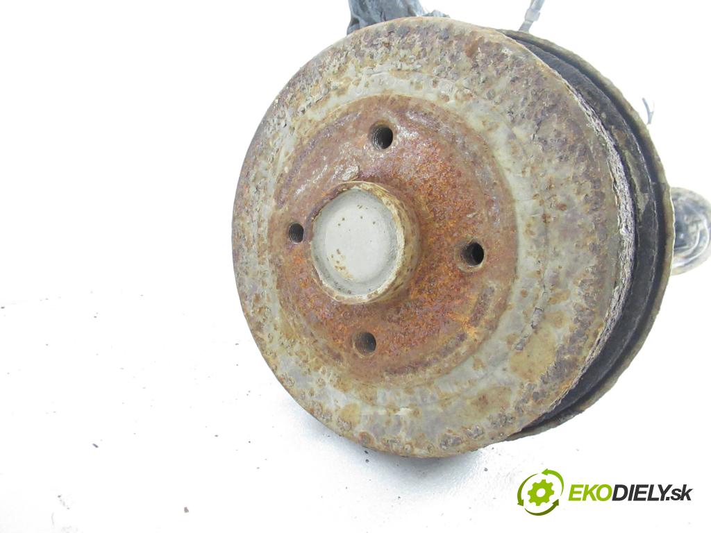 OPEL CORSA C (X01) HB 2002 43,00 1.0 12V 58 - Z 10 XE 973,00 výztuha zadní část ABS