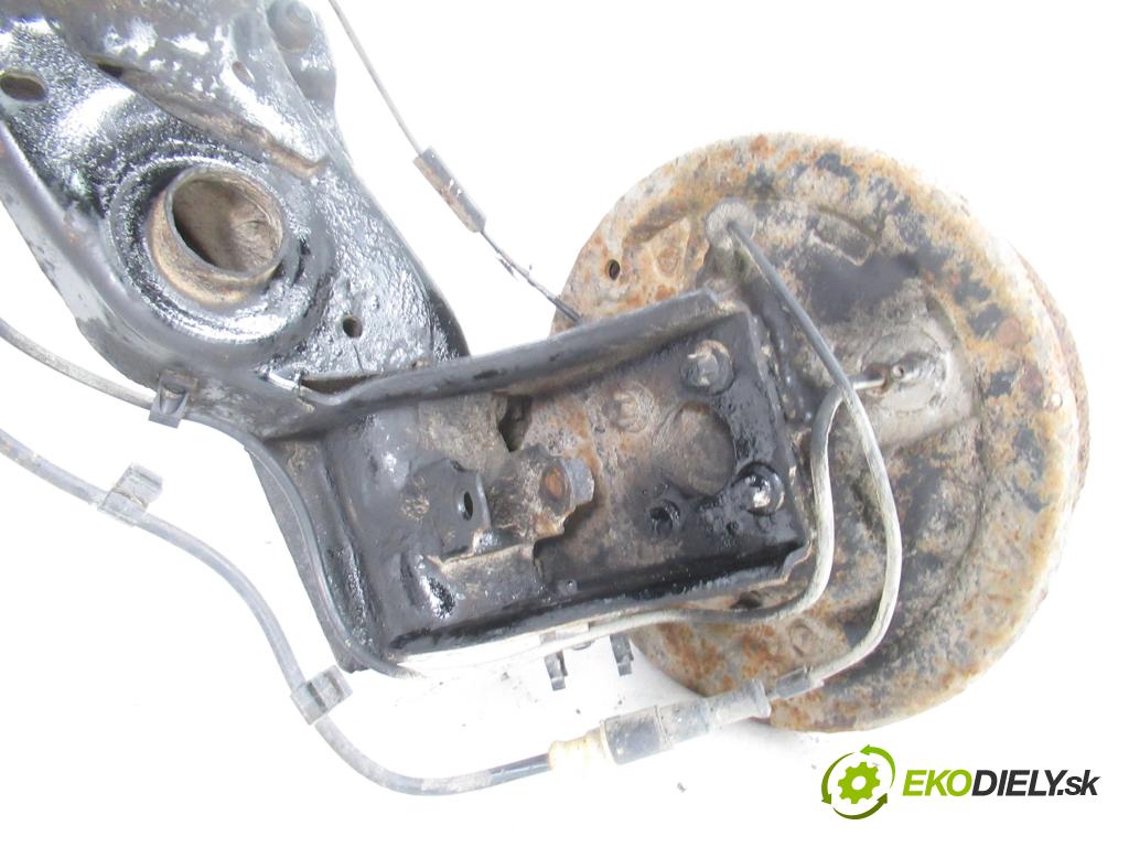 OPEL CORSA C (X01) HB 2002 43,00 1.0 12V 58 - Z 10 XE 973,00 výztuha zadní část ABS