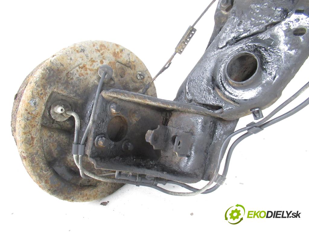 OPEL CORSA C (X01) HB 2002 43,00 1.0 12V 58 - Z 10 XE 973,00 výztuha zadní část ABS