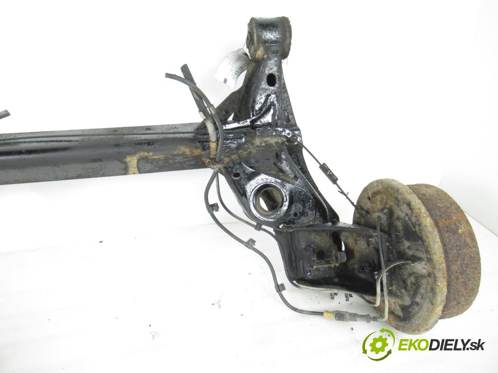 OPEL CORSA C (X01) HB 2002 43,00 1.0 12V 58 - Z 10 XE 973,00 výztuha zadní část ABS