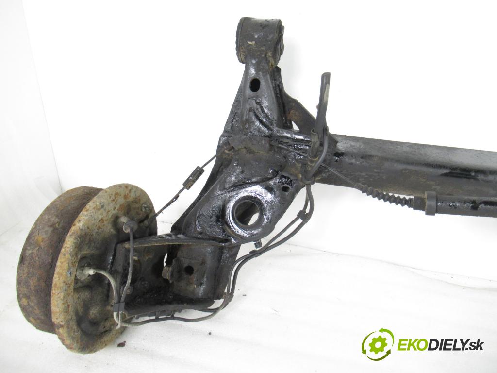 OPEL CORSA C (X01) HB 2002 43,00 1.0 12V 58 - Z 10 XE 973,00 výztuha zadní část ABS