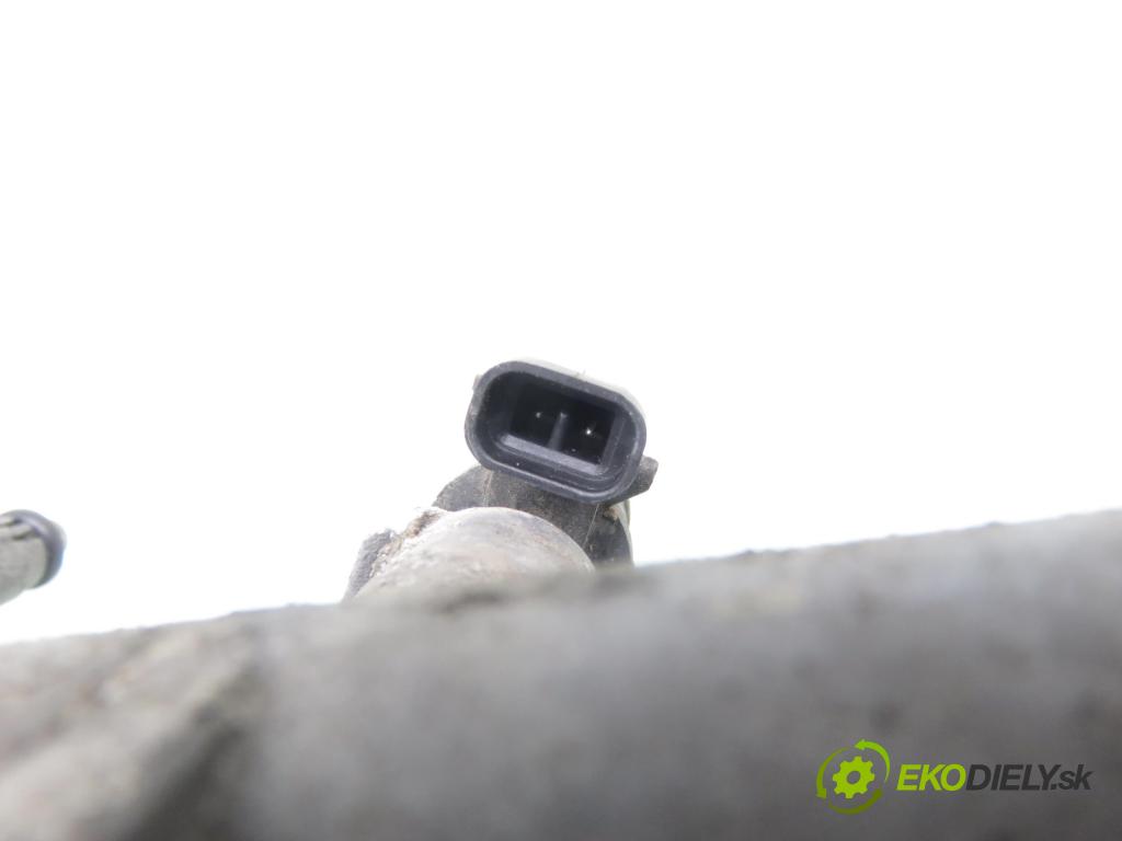 OPEL VECTRA C GTS (Z02) LIFTBACK 2003 108,00 2.2 16V - Z 22 SE 2198,00 Lišta vstrekovacia 12564446 (Vstrekovacia lišta)