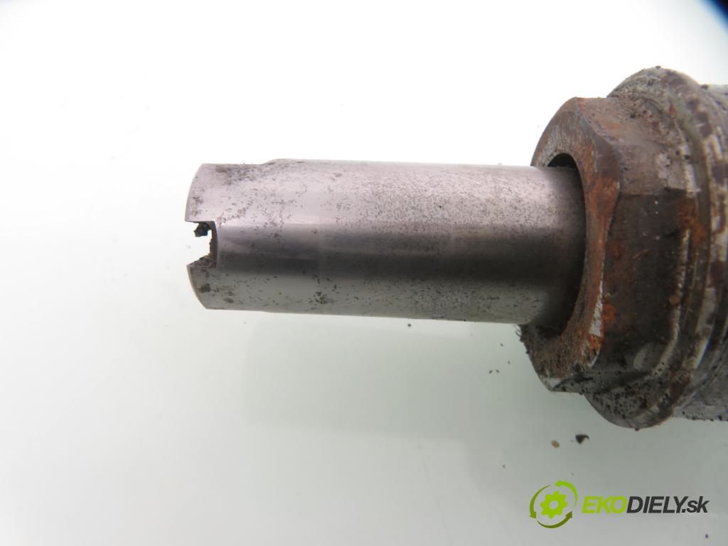 HONDA CR-V I (RD) SUV 1998 94,00 2.0 16V 4WD (RD1, RD3) - B20B3 1972,00 Riadenie ZE riadením S10G0