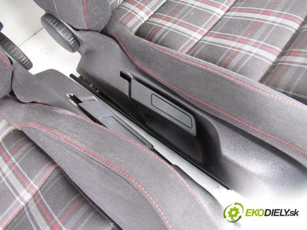 VW GOLF VI (5K1) HB 2011 155,00 2.0 GTi - CCZB 1984,00 Sedadlá, sedačky