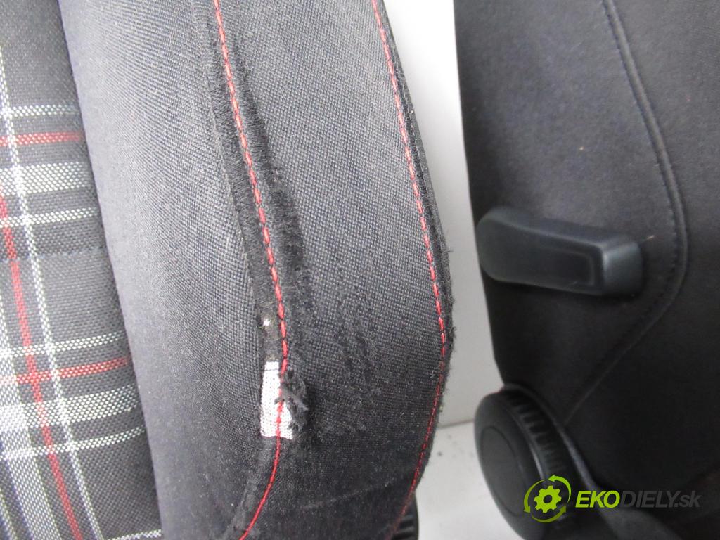 VW GOLF VI (5K1) HB 2011 155,00 2.0 GTi - CCZB 1984,00 Sedadlá, sedačky