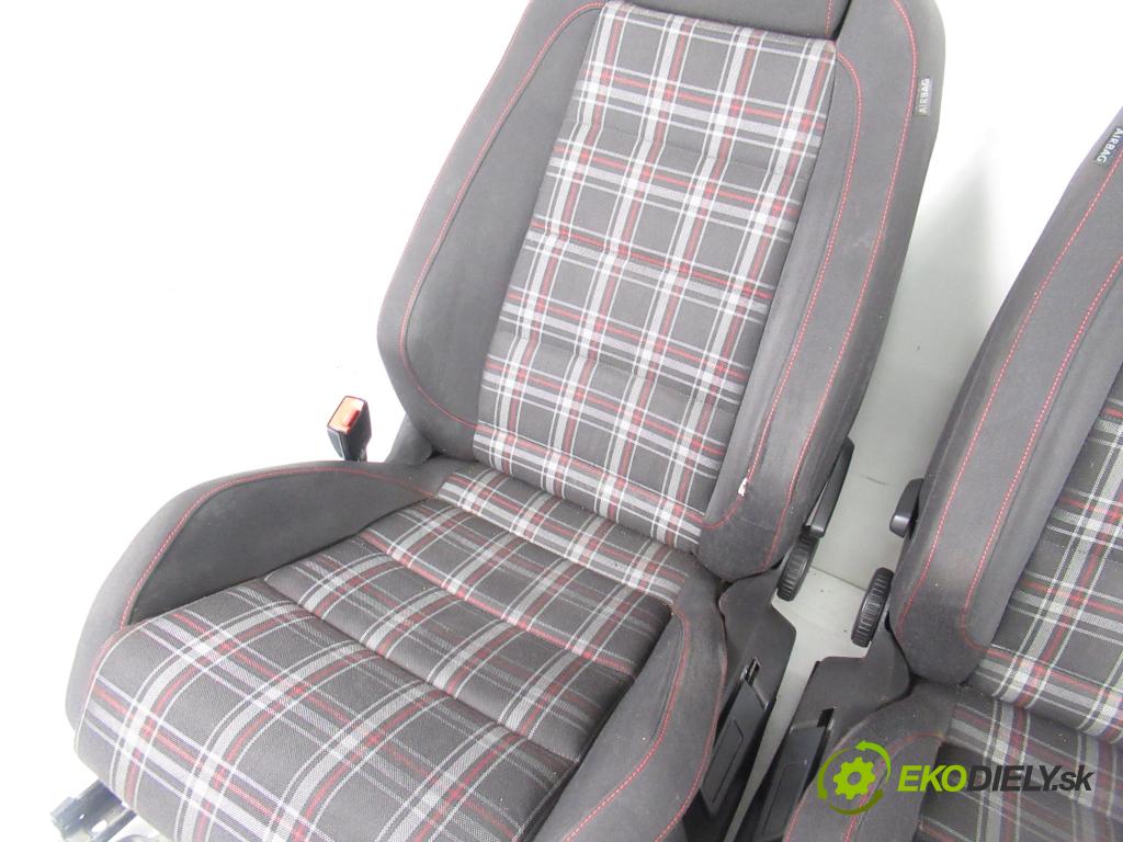 VW GOLF VI (5K1) HB 2011 155,00 2.0 GTi - CCZB 1984,00 Sedadlá, sedačky
