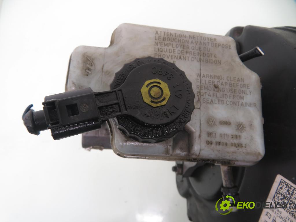 VW GOLF VI (5K1) HB 2011 155,00 2.0 GTi - CCZB 1984,00 Posilovač 1K1614105CN (Servočerpadlo)