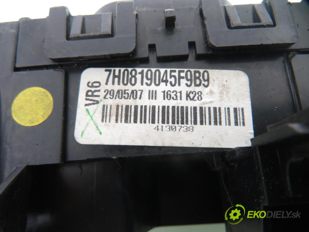 VW TRANSPORTER V Skrzynia (7HA, 7HH, 7EA, 7EH) FURGON 2007 75,00 1.9 TDI - BRS 1896,00 Panel kúrenia 7H0819045F9B9