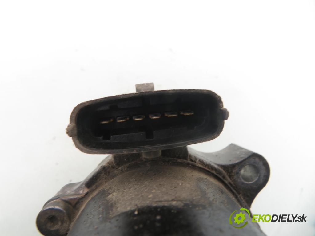 SMART FORTWO Coupe (450) COUPE 1999 45,00 0.6 R3 (450.332) - M 160.910 599,00 VOLIČ: převodovky 0003227V008 ; 4310023800