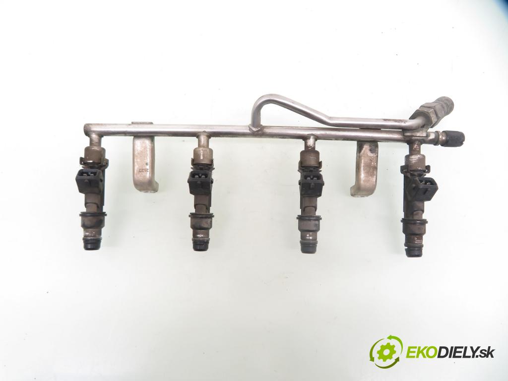 OPEL ASTRA G liftback (T98) HB 2003 66,00 1.4 16V - X 14 XE 1389,00 Lišta vstrekovacia 25313846 (Vstrekovacia lišta)