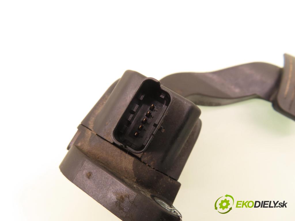 CITROEN XSARA PICASSO (N68) MINIVAN 2005 80,00 1.6 HDi - 9HZ (DV6TED4) 1560,00 potenciometr plynového pedálu 0280755032 ; 9653105980 (Potenciometr plynového pedálu)