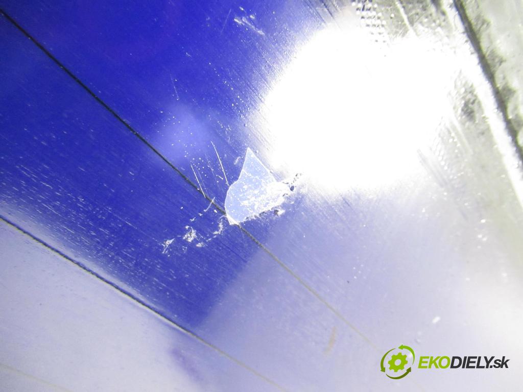 VW PASSAT B3/B4 Variant (3A5, 35I) KOMBI 1997 66,00 1.9 TDI - 1Z 1896,00 Okno zadné kapota 