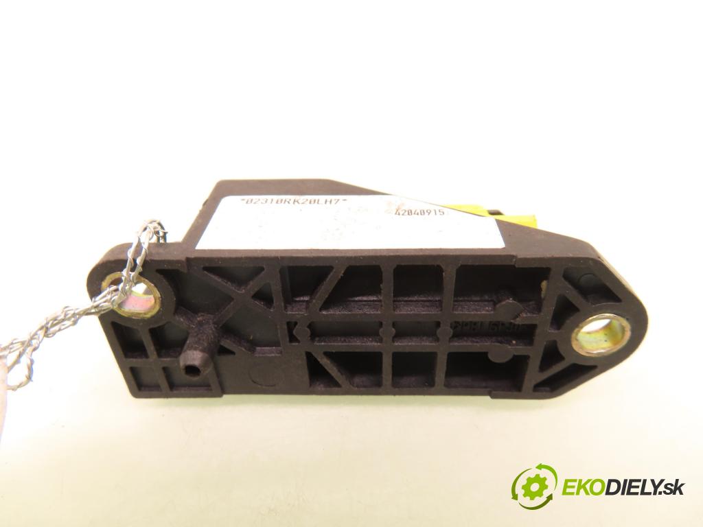 VW GOLF IV (1J1) HB 2000 81,00 1.9 TDI 110 - ASV 1896,00 Snímač nárazu 6Q0909606 (Snímač nárazu)