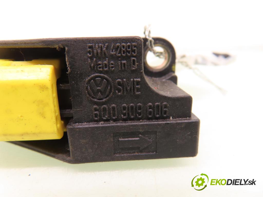 VW GOLF IV (1J1) HB 2000 81,00 1.9 TDI 110 - ASV 1896,00 Snímač nárazu 6Q0909606 (Snímač nárazu)