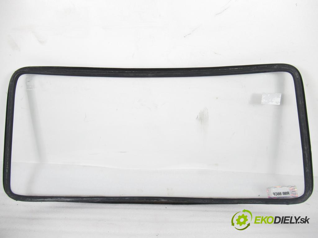 FIAT 126 (126_) FASTBACK 1991 18,00 650 652,00 Okno čelná 