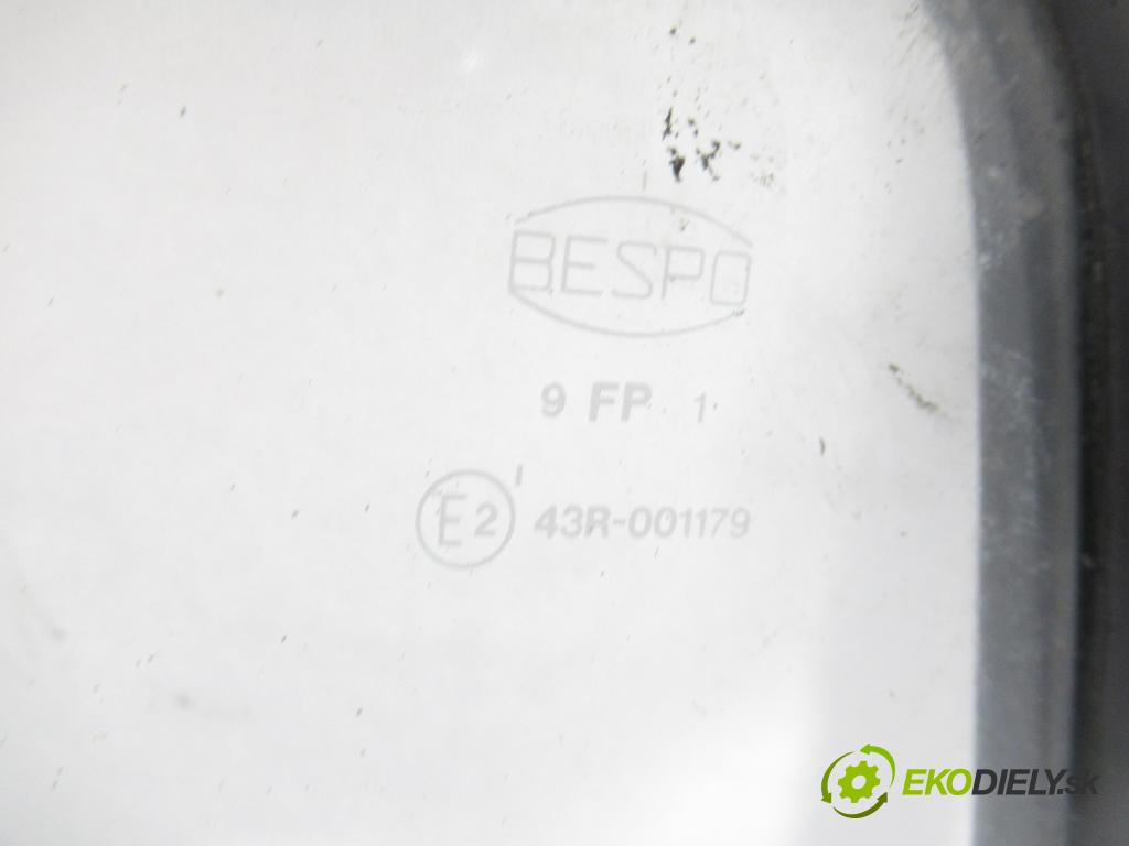 FIAT 126 (126_) FASTBACK 1991 18,00 650 652,00 Okno čelná