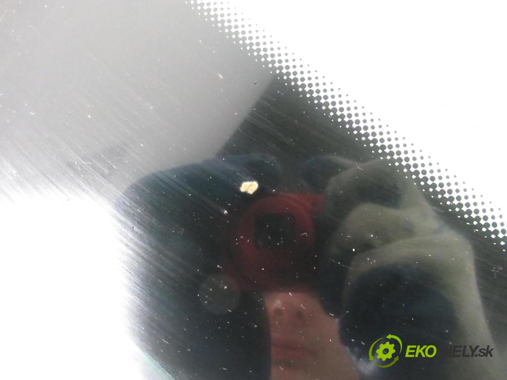 MERCEDES-BENZ VANEO (414) MINIVAN 2002 75,00 1.6 (414.700) - M 166.961 1598,00 Okno zadné kapota 