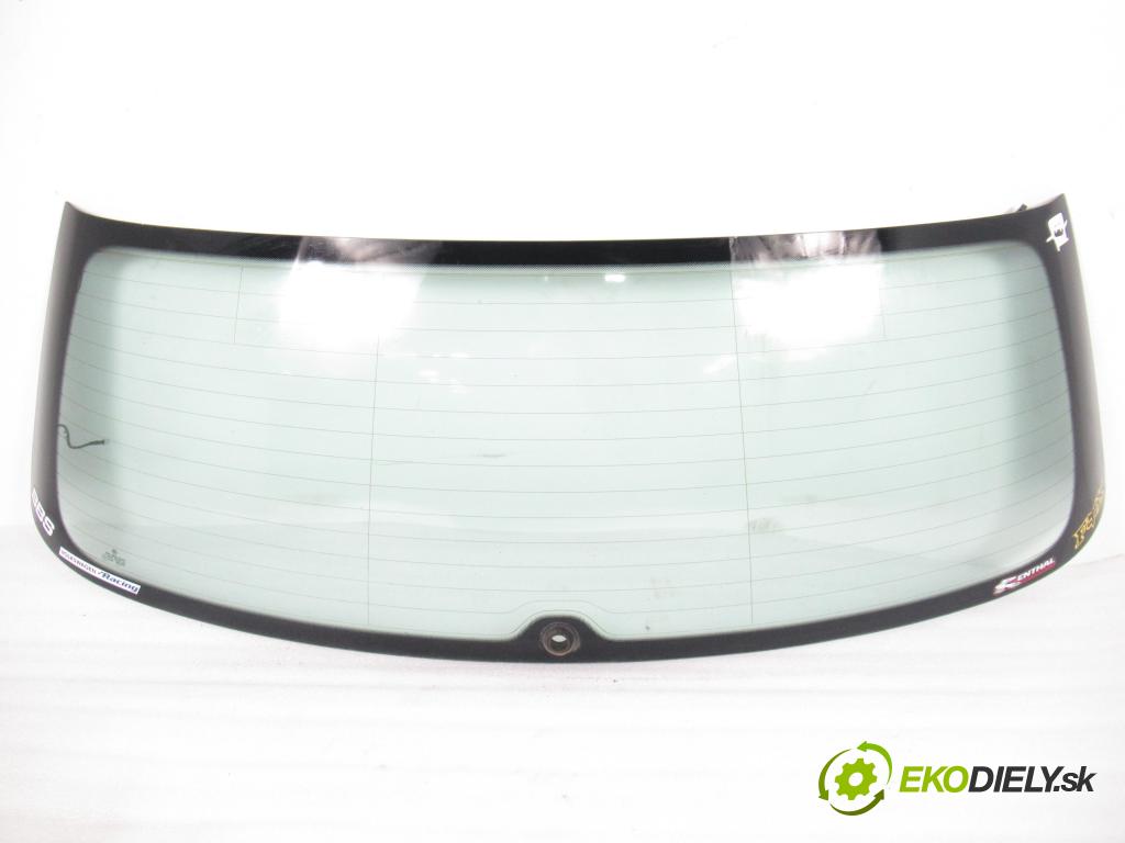 VW GOLF V (1K1) HB 2004 75,00 1.6 - BGU 1595,00 Okno zadné kapota