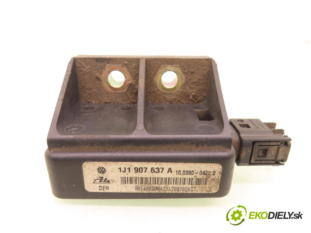 VW GOLF IV (1J1) HB 2000 81,00 1.9 TDI 110 - ASV 1896,00 Snímač ESP 1J1907637A